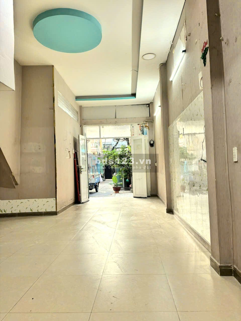 Cho thuê nhà nguyên căn hẻm xe hơi, Phương 5, Quận 11 (5X10 - 50M2) CÓ GÁC NHỎ.