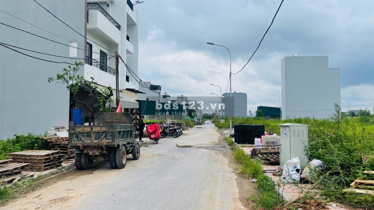 Chính chủ cần bán gấp đất dịch vụ xã Song Phương, huyện Hoài Đức, Hà Nội. Giá đầu tư.