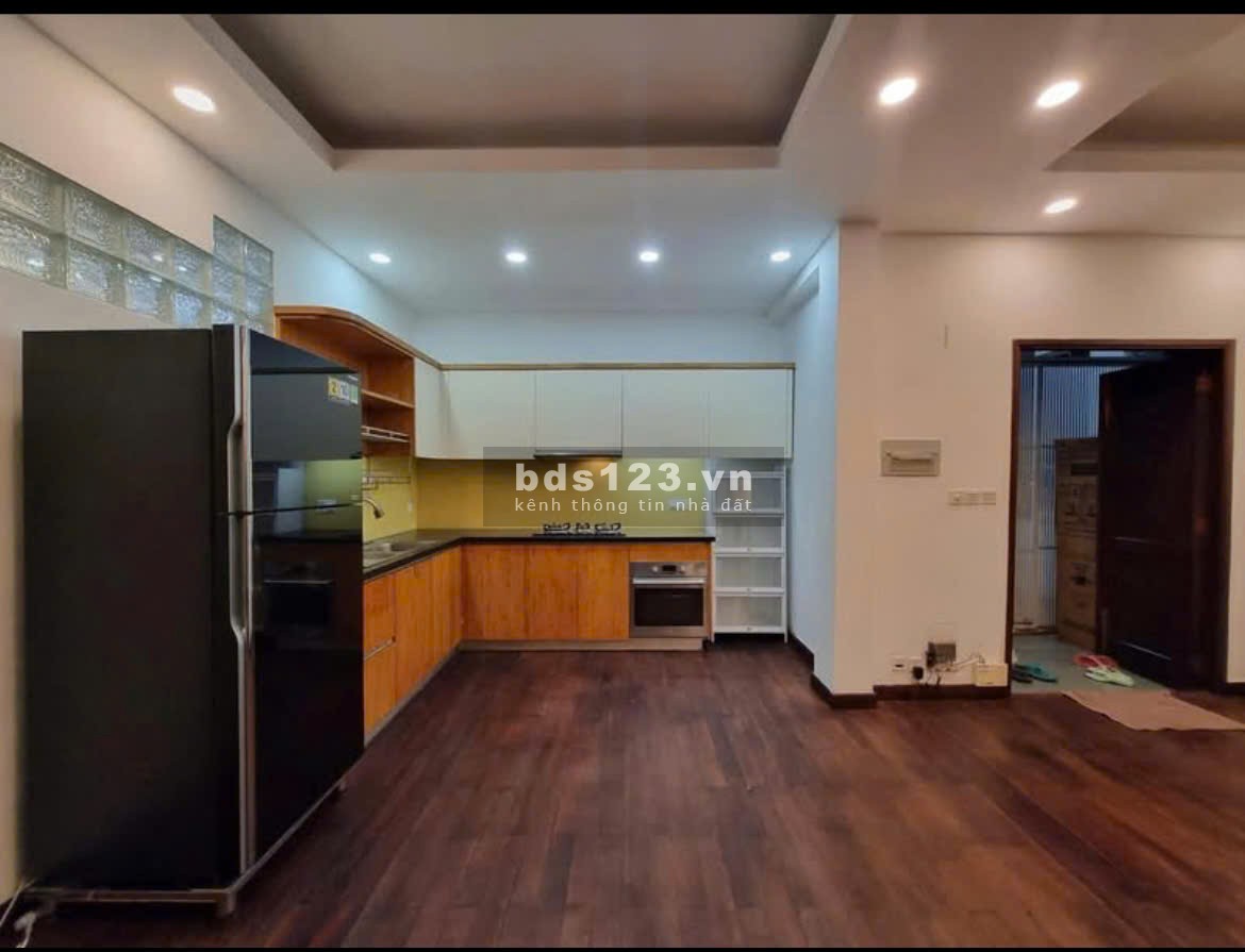 Căn hộ riêng lầu 1, Võ Thị Sáu, Q3, 80m2, 2pn, 11tr/tháng.