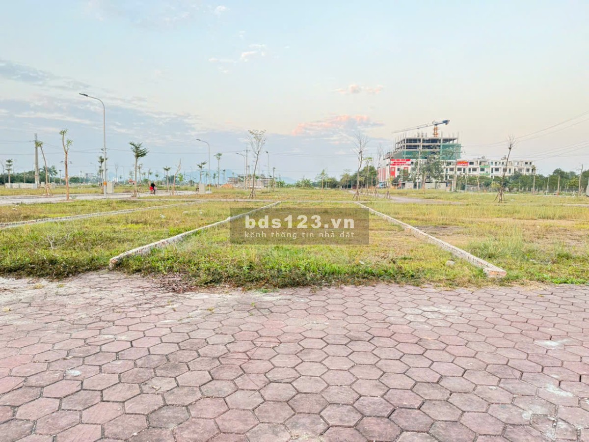 Bán đất đấu giá thôn Bạch Đa, Kim Hoa, Mê Linh, HN. Gần đường Vành Đai 4. DT 110m, giá 5,1 tỷ.