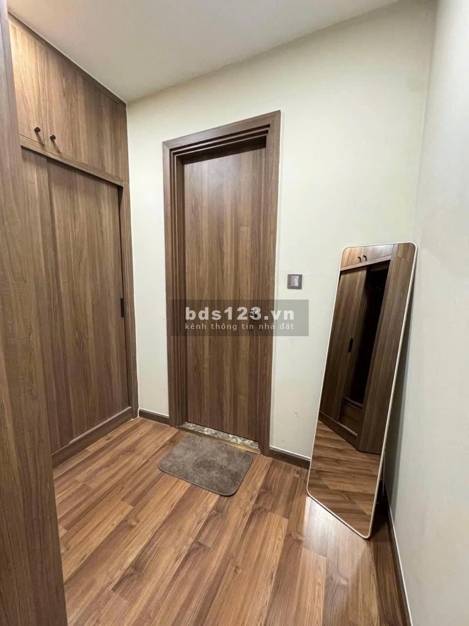 Chung cư Hoa Sen, Lạc Long Quân, p10, Q11: 105m2, 3p ngủ, 2wc, Nội thất, 15tr