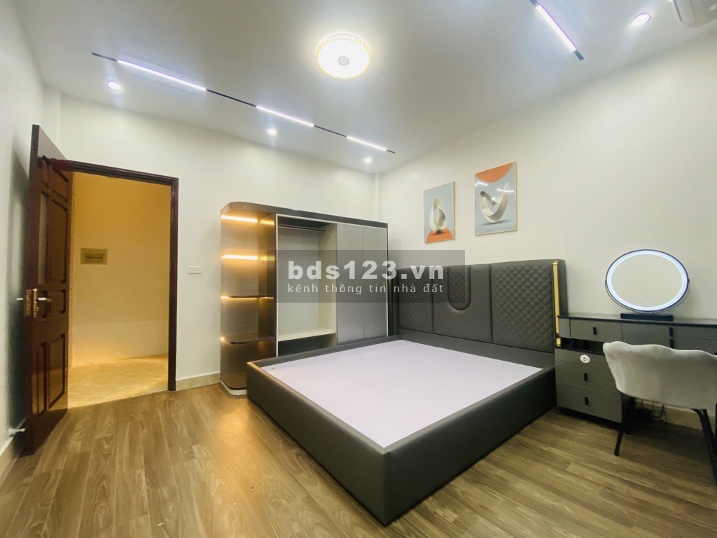 Bán gấp - Bán nhà, Lĩnh Nam, Hoàng Mai – Giá rẻ - 35m – 4T - Giá 4x tỷ