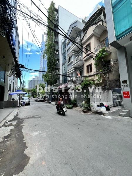 Cho thuê tòa nhà 105m2 đường Điện Biên Phủ, Bình Thạnh