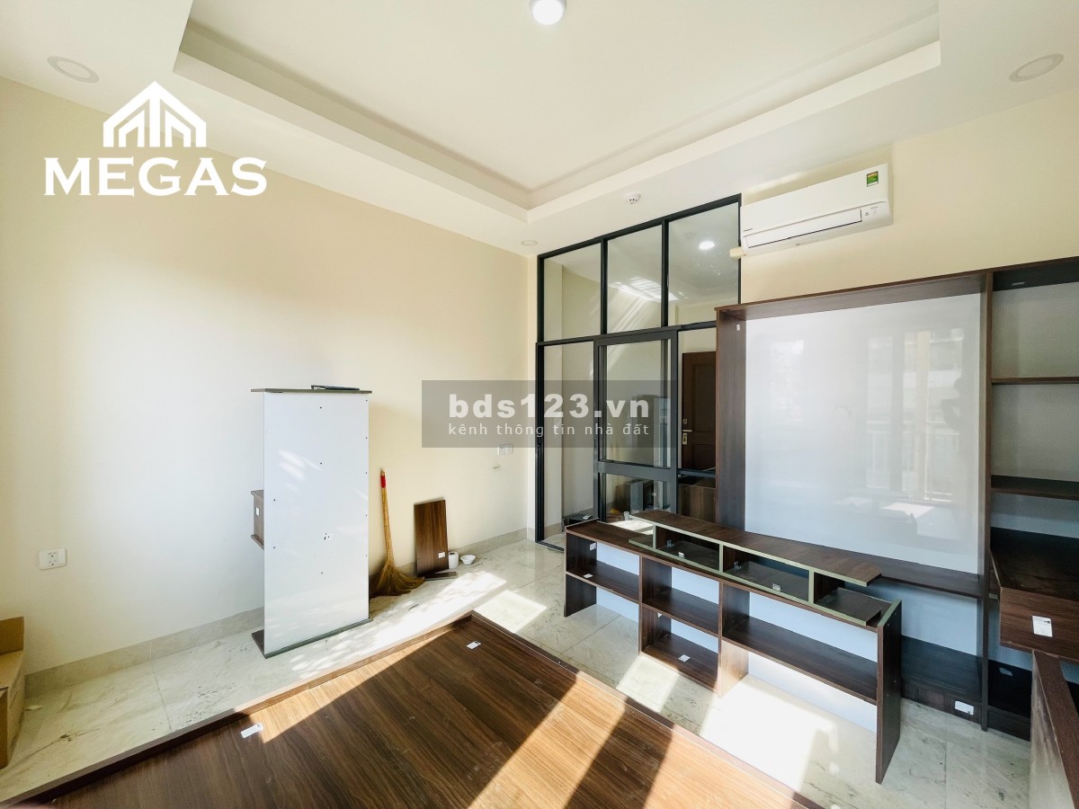 Khai trương căn hộ dịch vụ siêu đẹp studio ban công ngay tại Tân Bình, rộng đến 30m2