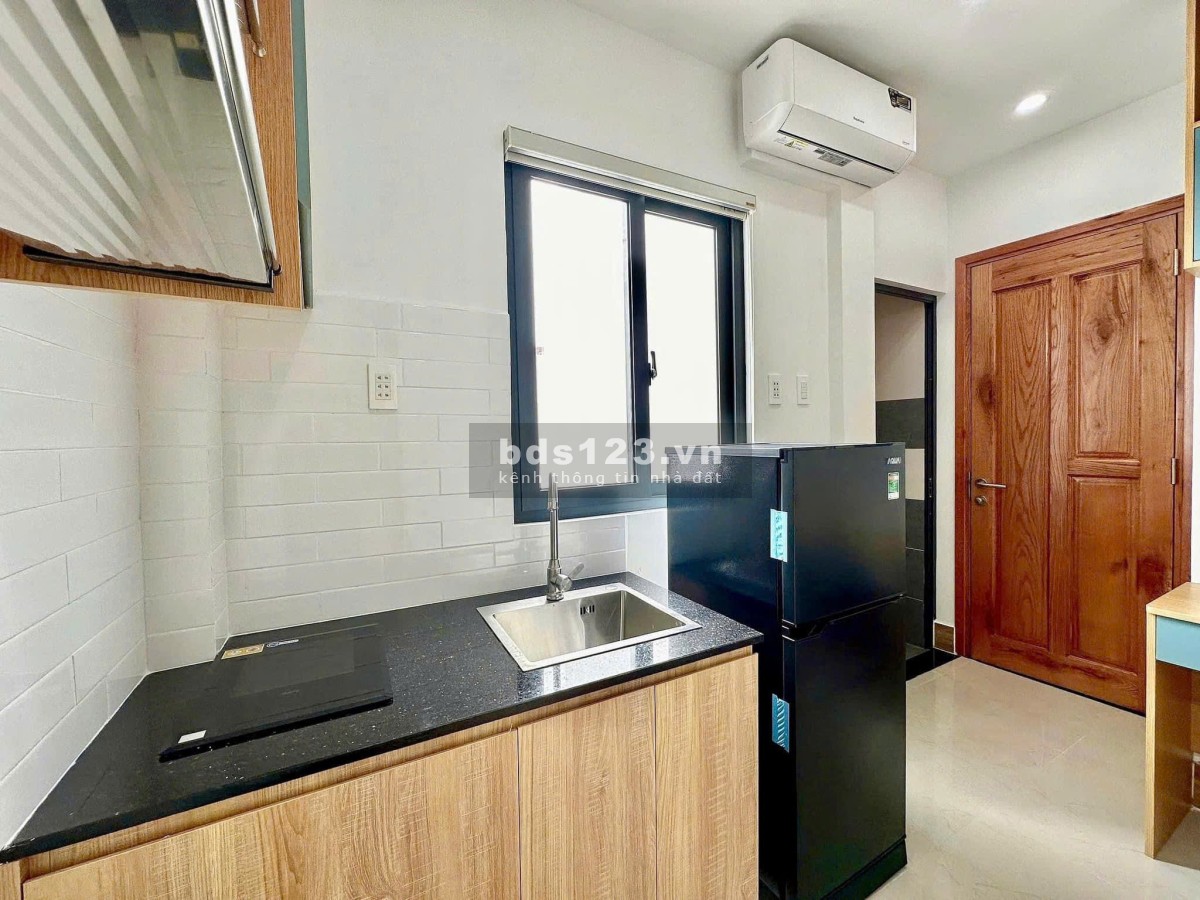 Cho thuê căn hộ Mini đường Trần Minh Quyền, P10,Q10,18m2, 4.5tr/tháng