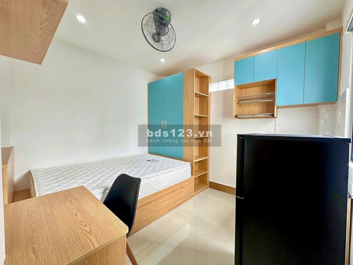 Cho thuê căn hộ Mini đường Trần Minh Quyền, P10,Q10,18m2, 4.5tr/tháng