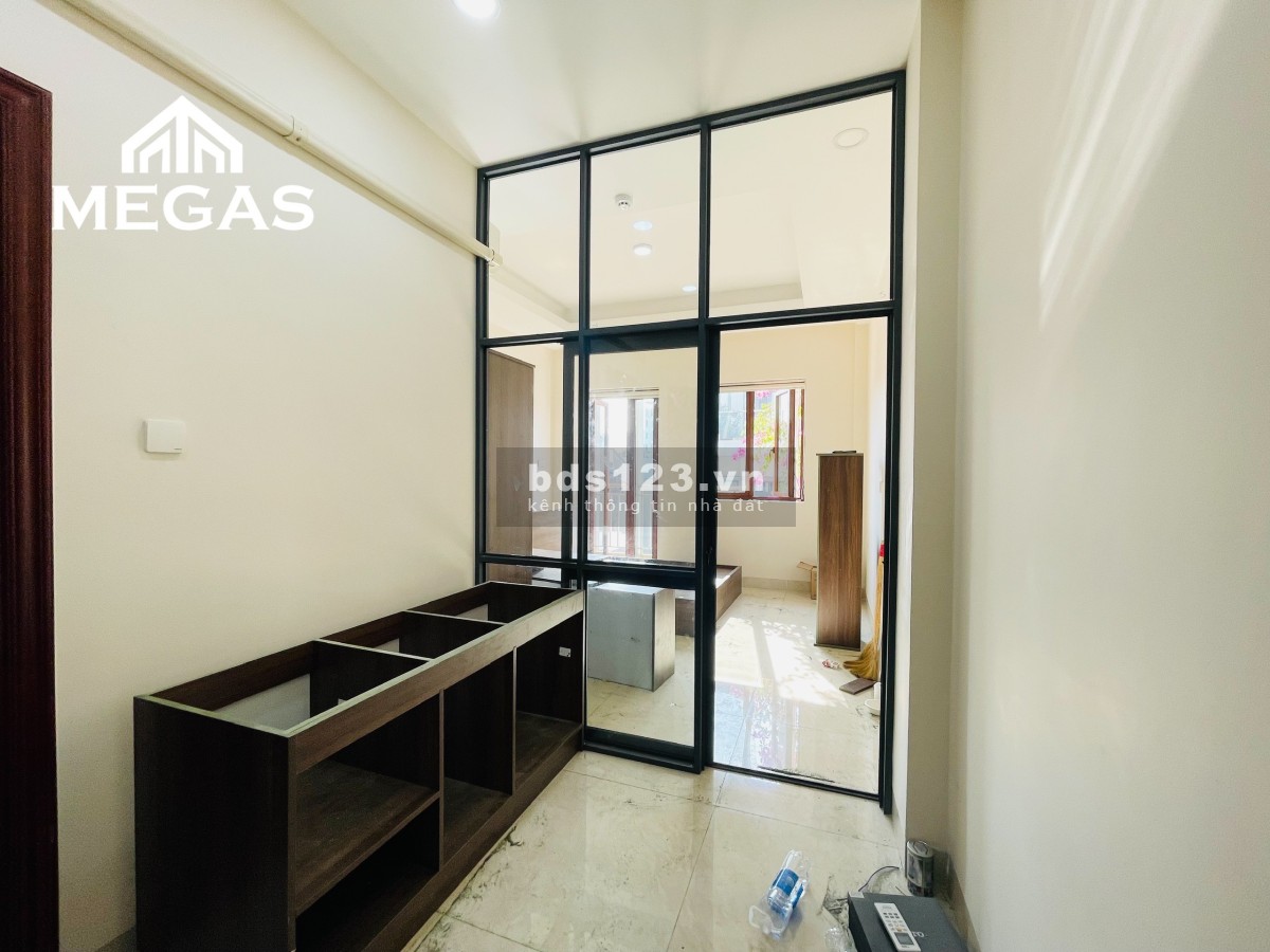 Khai trương căn hộ dịch vụ siêu đẹp studio ban công ngay tại Tân Bình, rộng đến 30m2