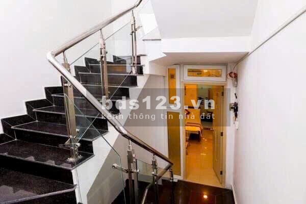 Homestay phố Tây Bùi Viện Q.1 - Thu nhập 240 triệu/ năm - Chỉ nhỉnh 5 tỷ