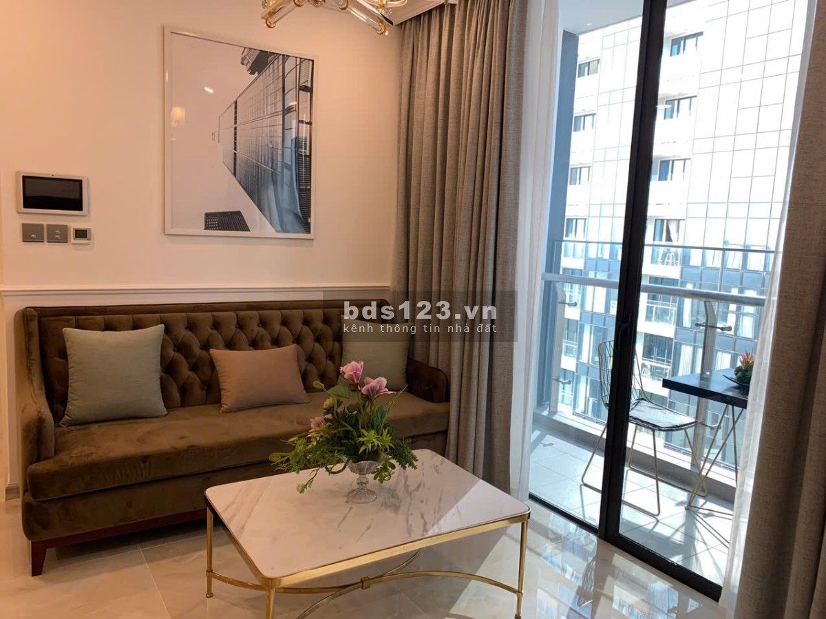 Bán căn hộ 2 phòng ngủ - 2WC, 78m2 tại Vinhomes Golden River quận 1