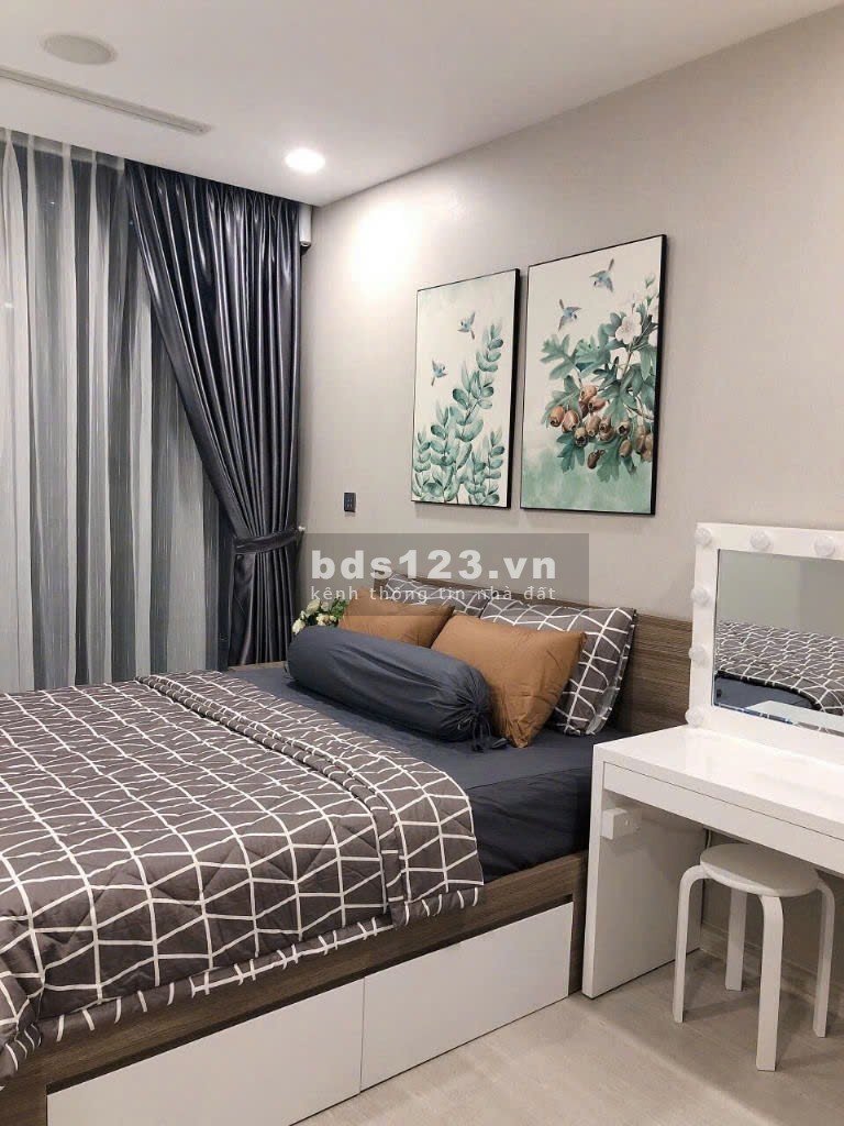 Cần bán gấp căn hộ 1 phòng ngủ 53m2 tại Vinhomes Golden River quận 1 giá chỉ 6,2 tỷ all in