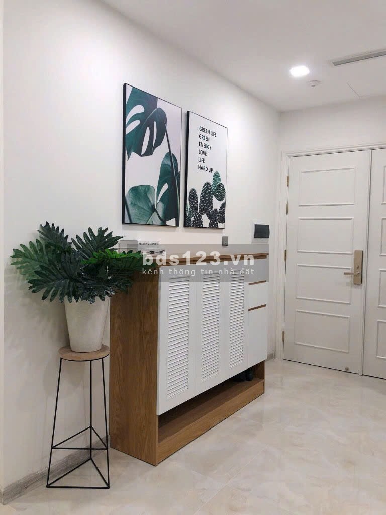 Cần bán gấp căn hộ 1 phòng ngủ 53m2 tại Vinhomes Golden River quận 1 giá chỉ 6,2 tỷ all in