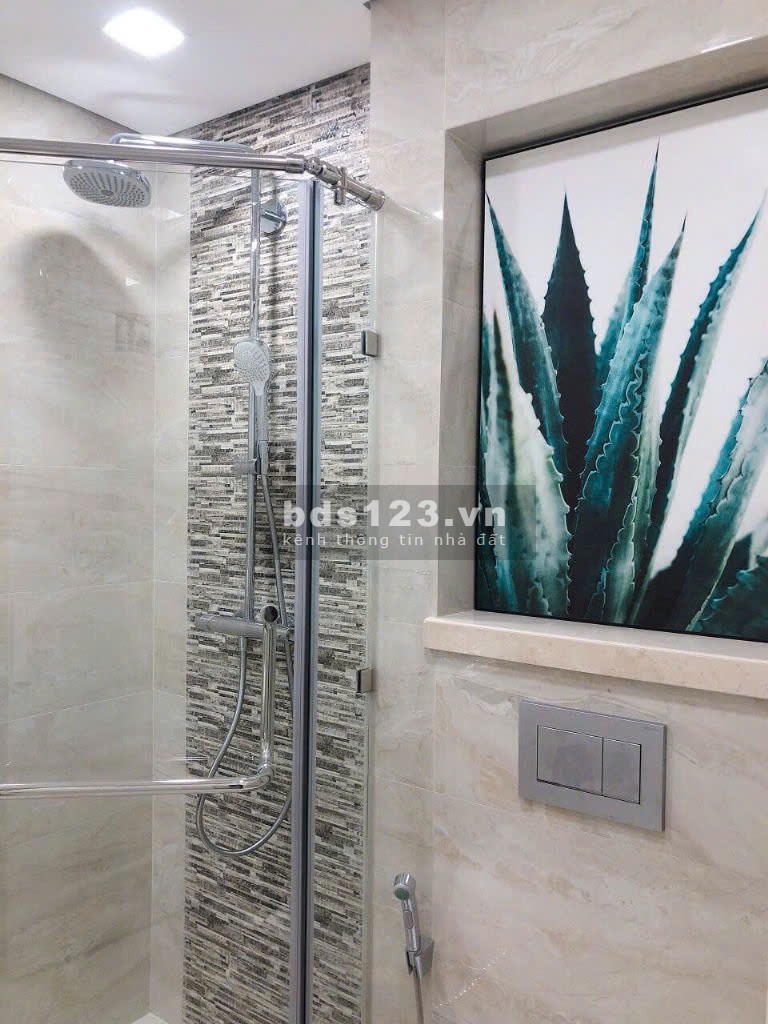 Cần bán gấp căn hộ 1 phòng ngủ 53m2 tại Vinhomes Golden River quận 1 giá chỉ 6,2 tỷ all in
