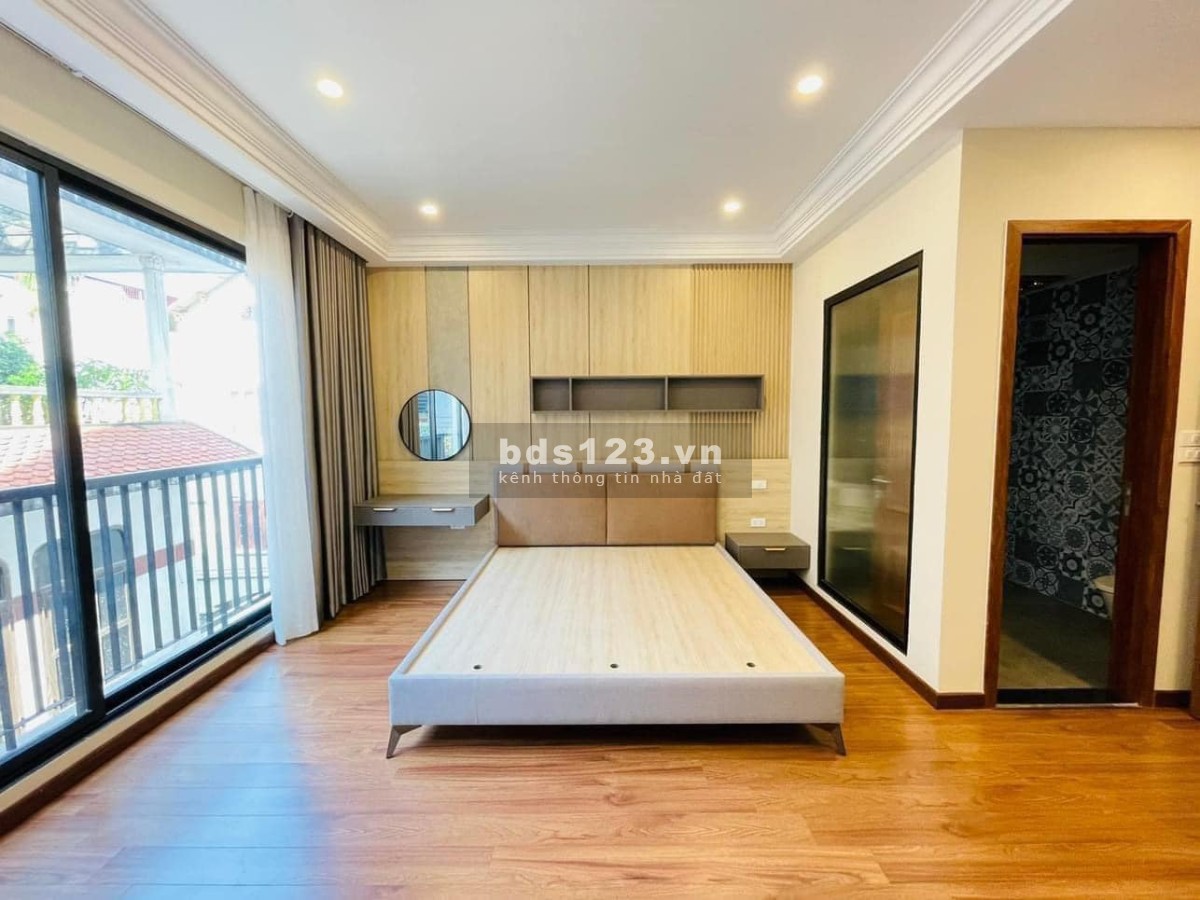 Bán nhà Nguyễn Sơn 9.3 tỷ 36m, 6 tầng thang máy, gara ô tô, lô góc, thiết kế hiện đại