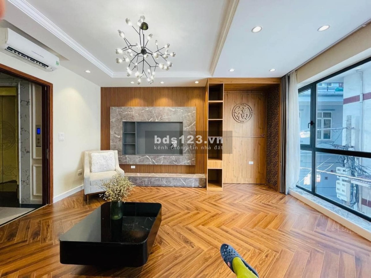 Bán nhà Nguyễn Sơn 9.3 tỷ 36m, 6 tầng thang máy, gara ô tô, lô góc, thiết kế hiện đại
