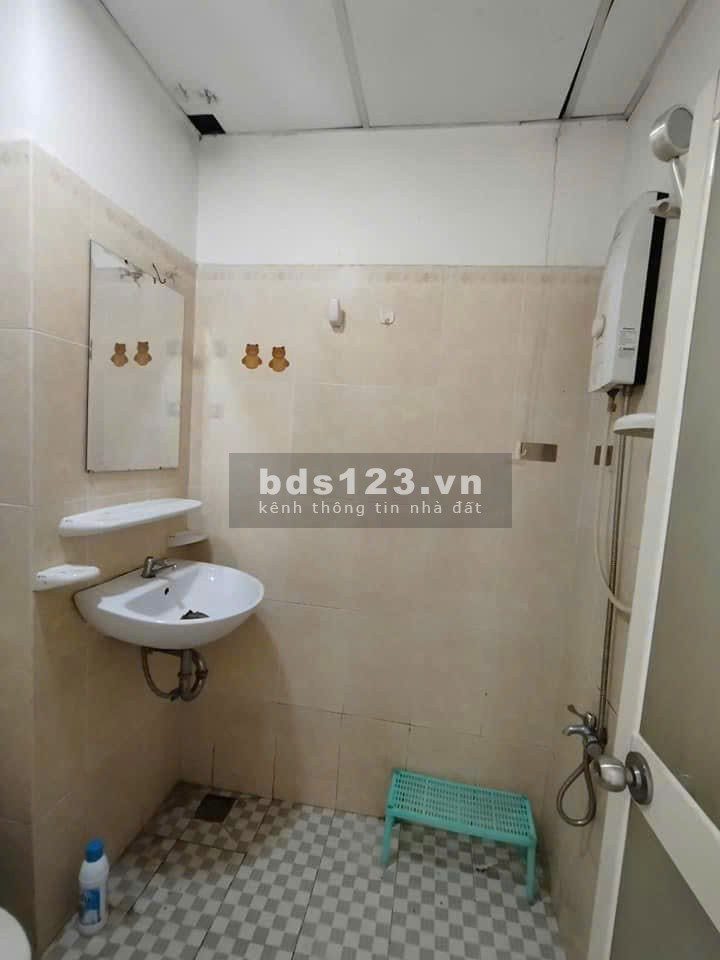 Cho thuê căn hộ lầu 1, Nam Kì Khởi Nghĩa Q3: 102m2, 2p ngủ, NT 11tr/tháng