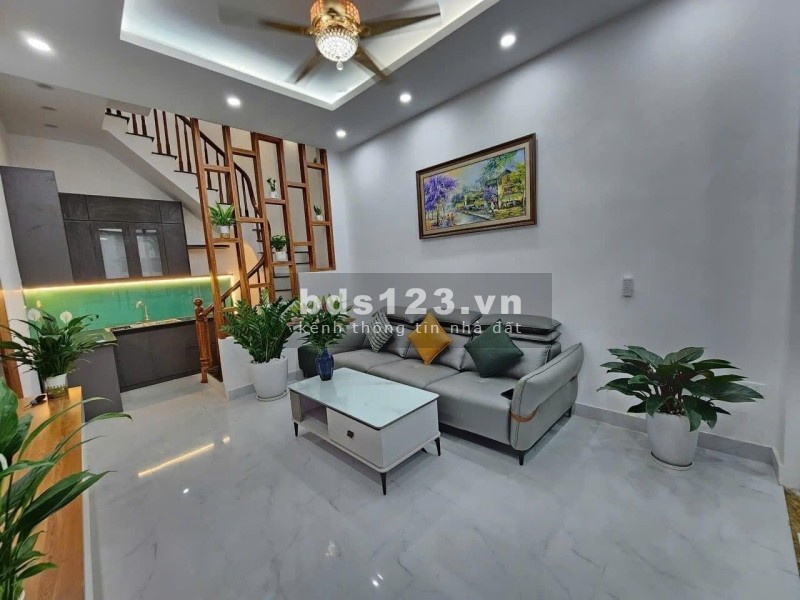 SIÊU HIẾM! Nhà nguyên căn Quán Thánh 30m², 4 tầng, 2PN, giá chỉ 7 triệu/tháng