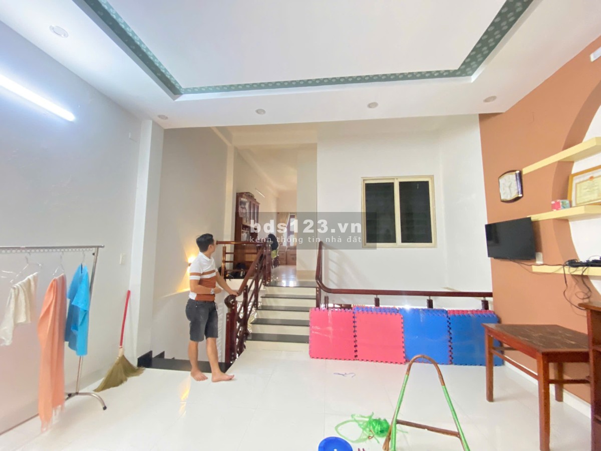 Khu VIP Hòa Xuân, nhà 2 tầng. Diện tích rộng 125M2. Chỉ hơn 4 tỷ, một căn duy nhất