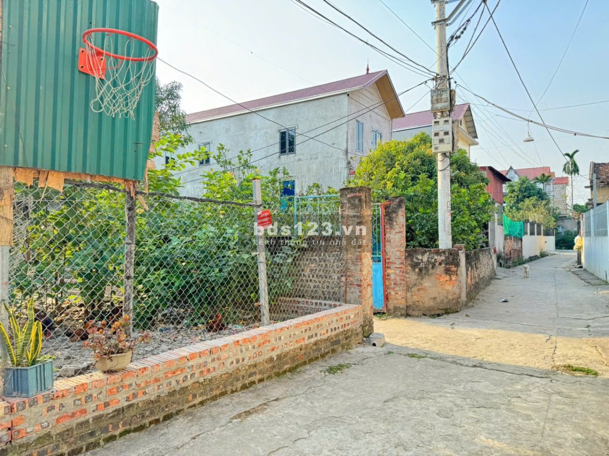 Bán 70m thôn Đồng Vỡ, Thanh Lâm, Mê Linh, HN. Cách 1km tới KCN Quang Minh. Giá 2,6 tỷ.