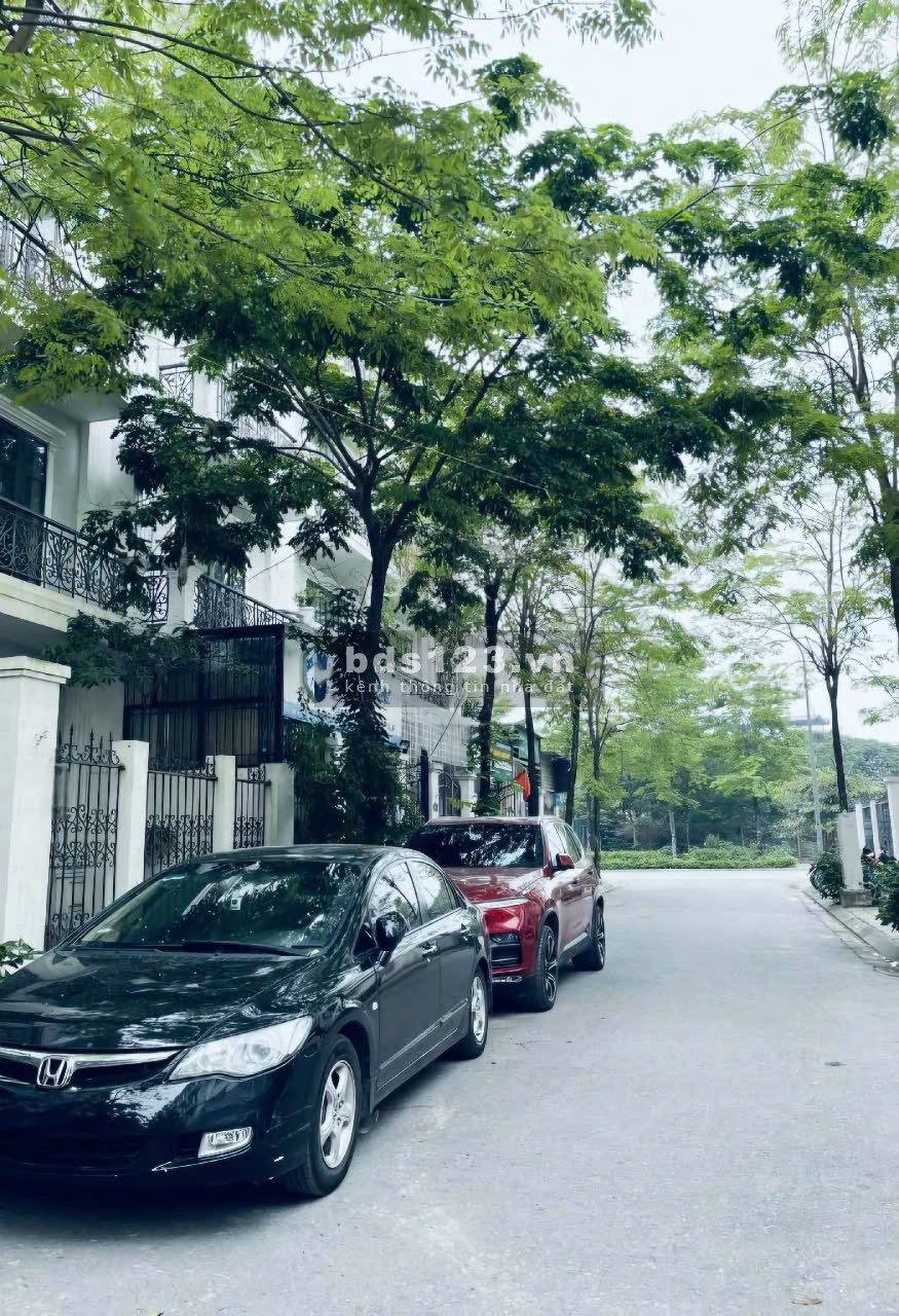 Thang máy, nội thất xin xò, KĐT mới Đại Kim, vỉa hè 2 bên, ô tô tránh, hiếm nhà bán