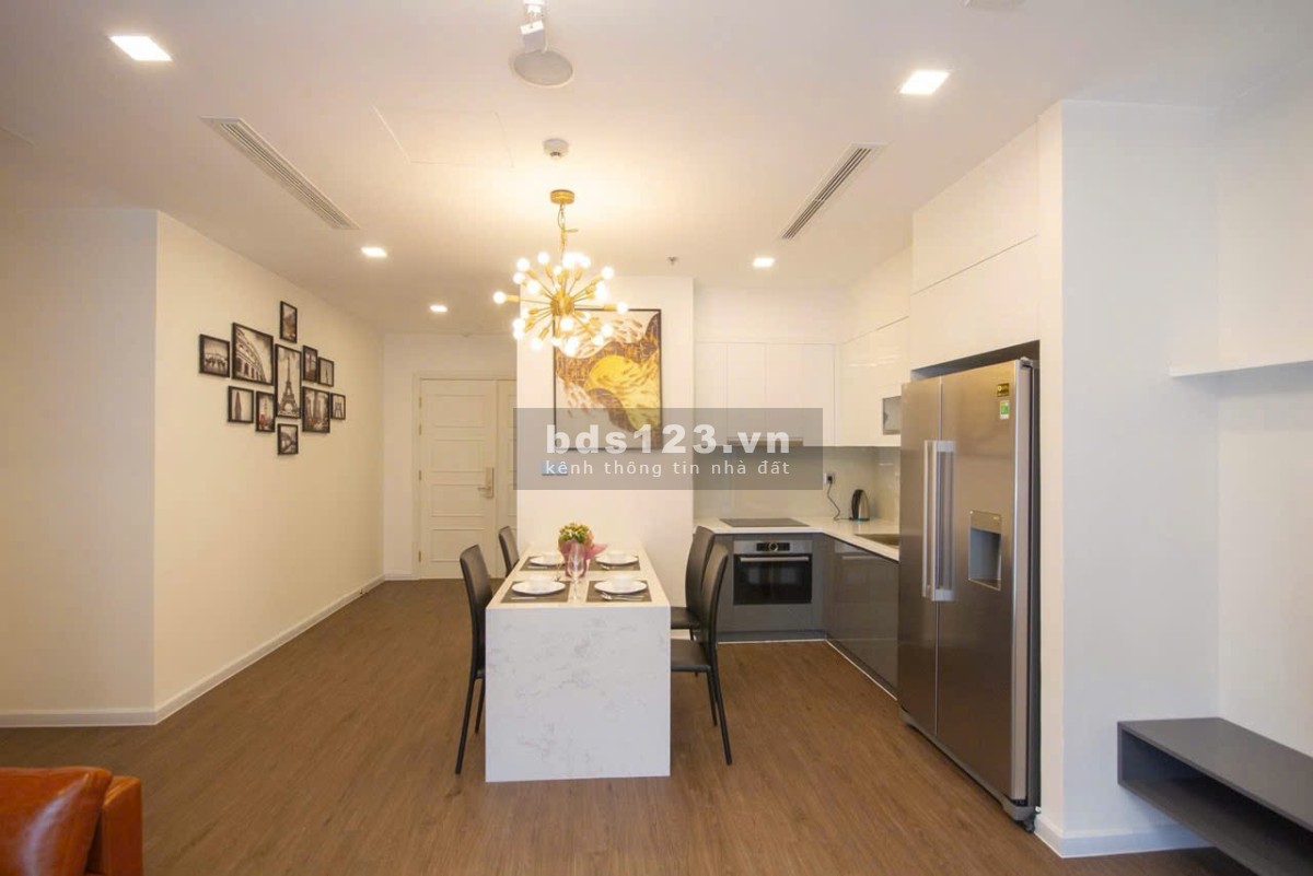 Chuyển nhượng căn hộ Vinhomes Golden Bason 2 phòng ngủ, 78m2 giá tốt