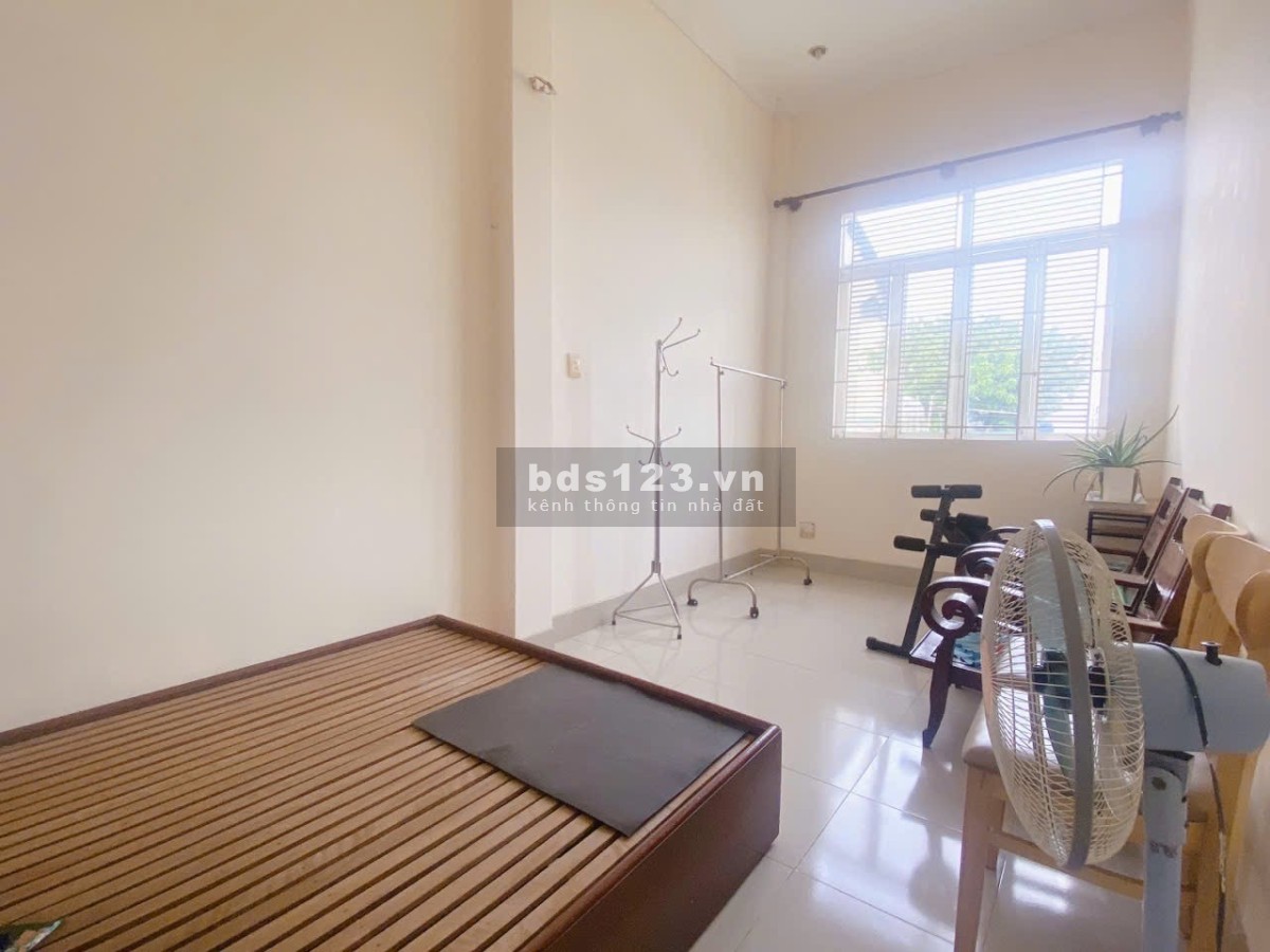 Bán nahf ngang hiếm 5.5M - Hẻm xe tải tại phường 8, quận 6 - 7.2 tỷ