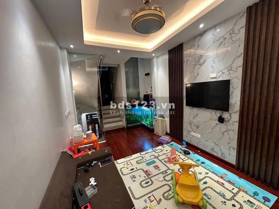 Bán nhà ngõ 373 Ngọc Hồi diện tích 35m giá nhỉnh 6 tỷ
