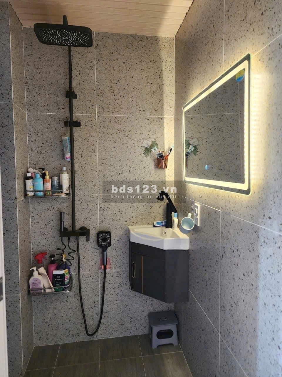 Cho thuê chung cư Carillon 5, Lũy Bán Bích, Hòa Thành, Tân Phú, 90m2, 3pn, 2wc, 12tr5/tháng.