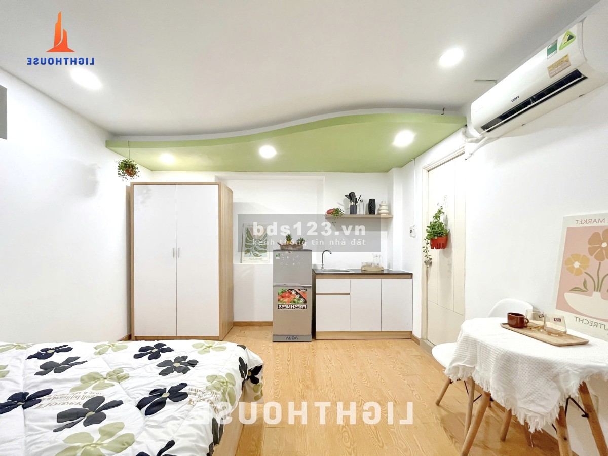 Ngay ĐH Tài Nguyên & Môi Trường - Giáp Phú Nhuận, Q3