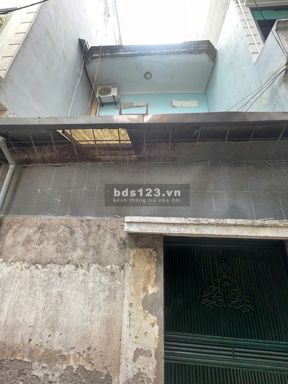 Em cần bán mảnh đất tặng nhà cũ 2 tầng ở ngõ 488 Trần Cung