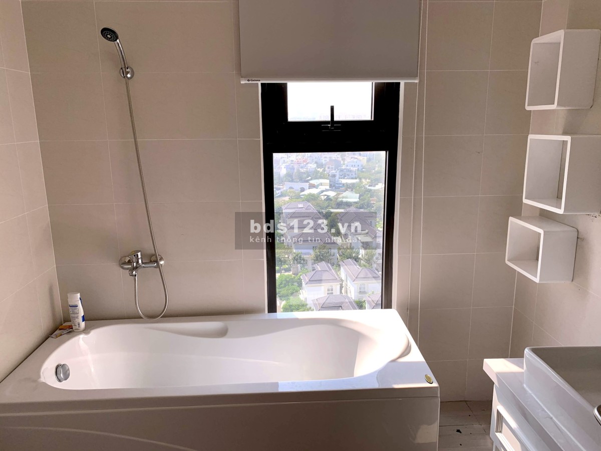 Bán căn hộ 3PN đẹp nhất Jamila Khang Điền, tầng trung, sổ sẵn, tặng full nội thất decor chỉ 5.x tỷ