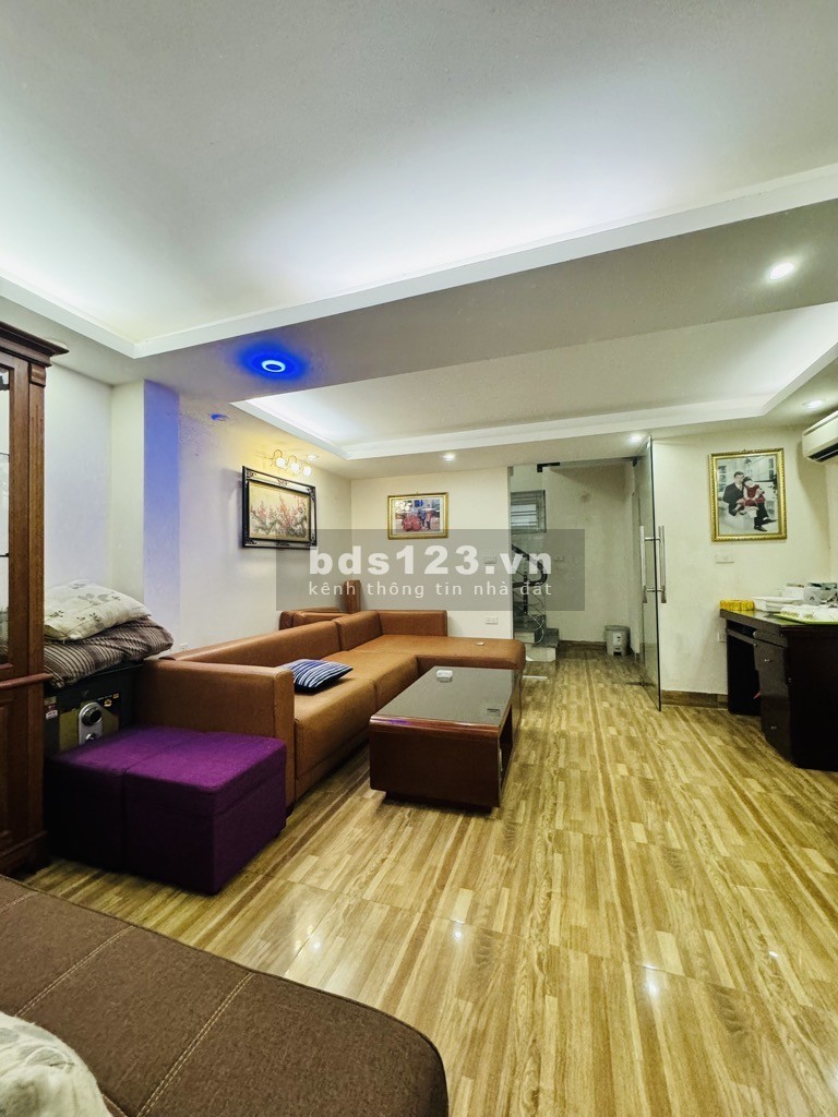 Bán nhà Đào Tấn, 39m2, 5 tầng, ngõ thông, giá tốt.