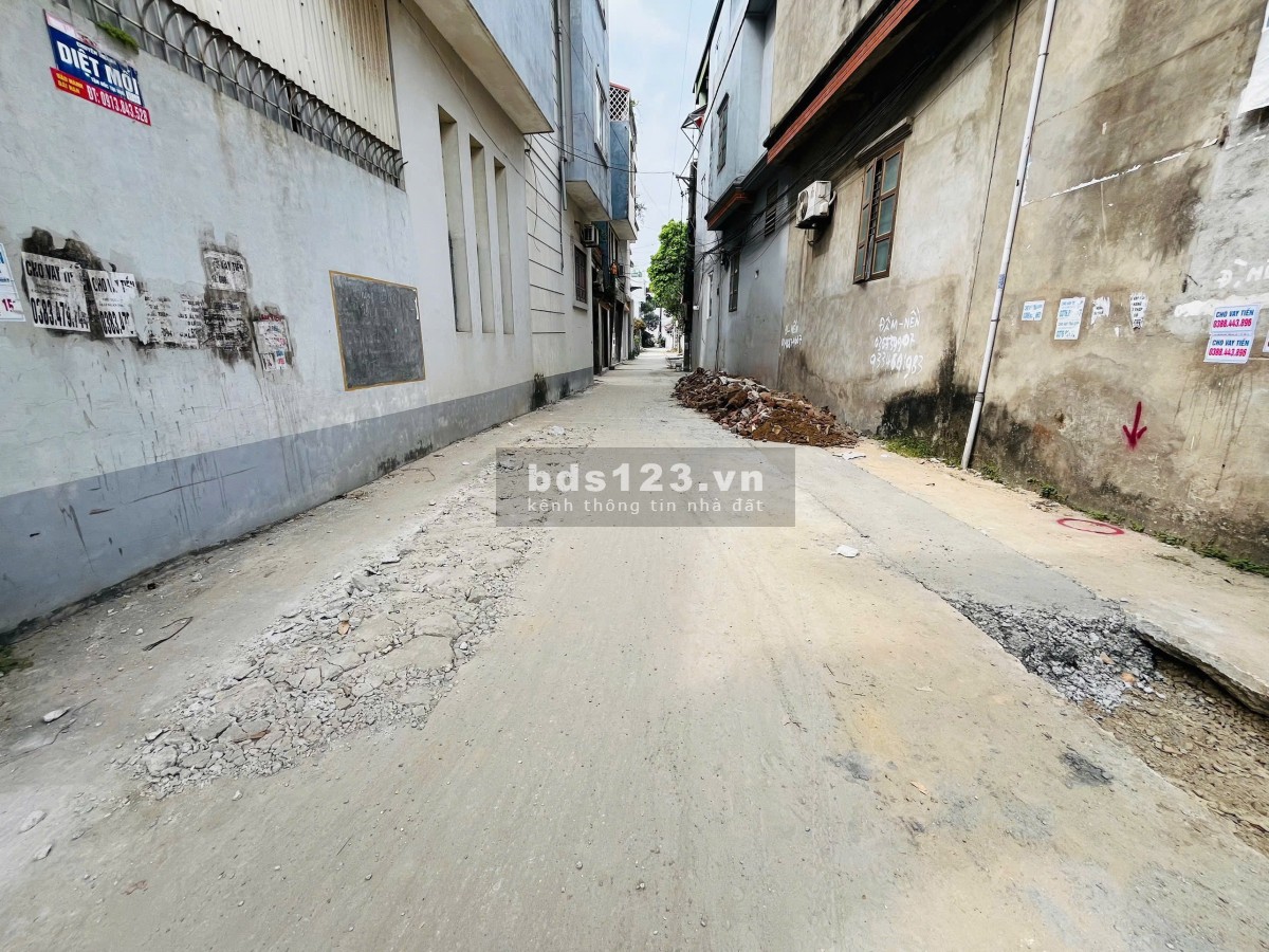 Đất chính chủ 40M2 đường vào 3,5m oto đỗ cửa . Tổ 11 TT Đông Anh. Giá chỉ hơn 2XX