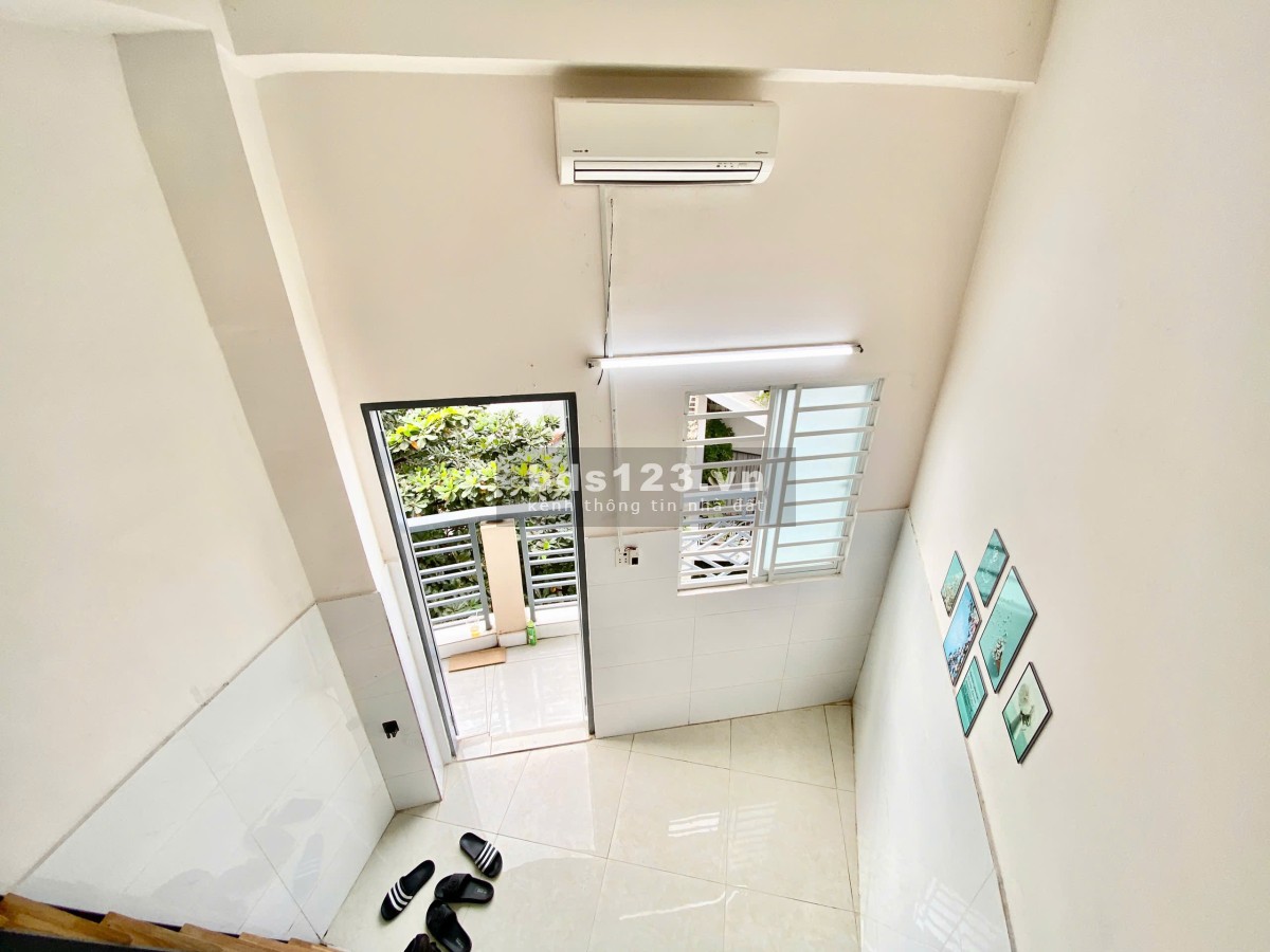Cho thuê phòng gác cao 1M8 ngay Etown Cộng Hòa
