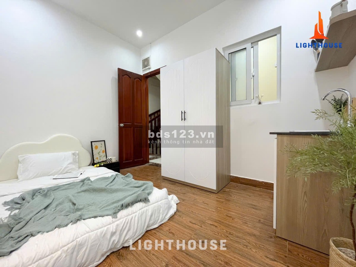 Phòng full nội thất cửa sổ thoáng ngay Lotte Tân Bình
