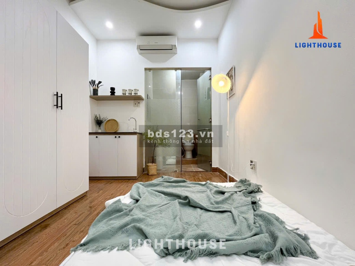 Phòng full nội thất cửa sổ thoáng ngay Lotte Tân Bình