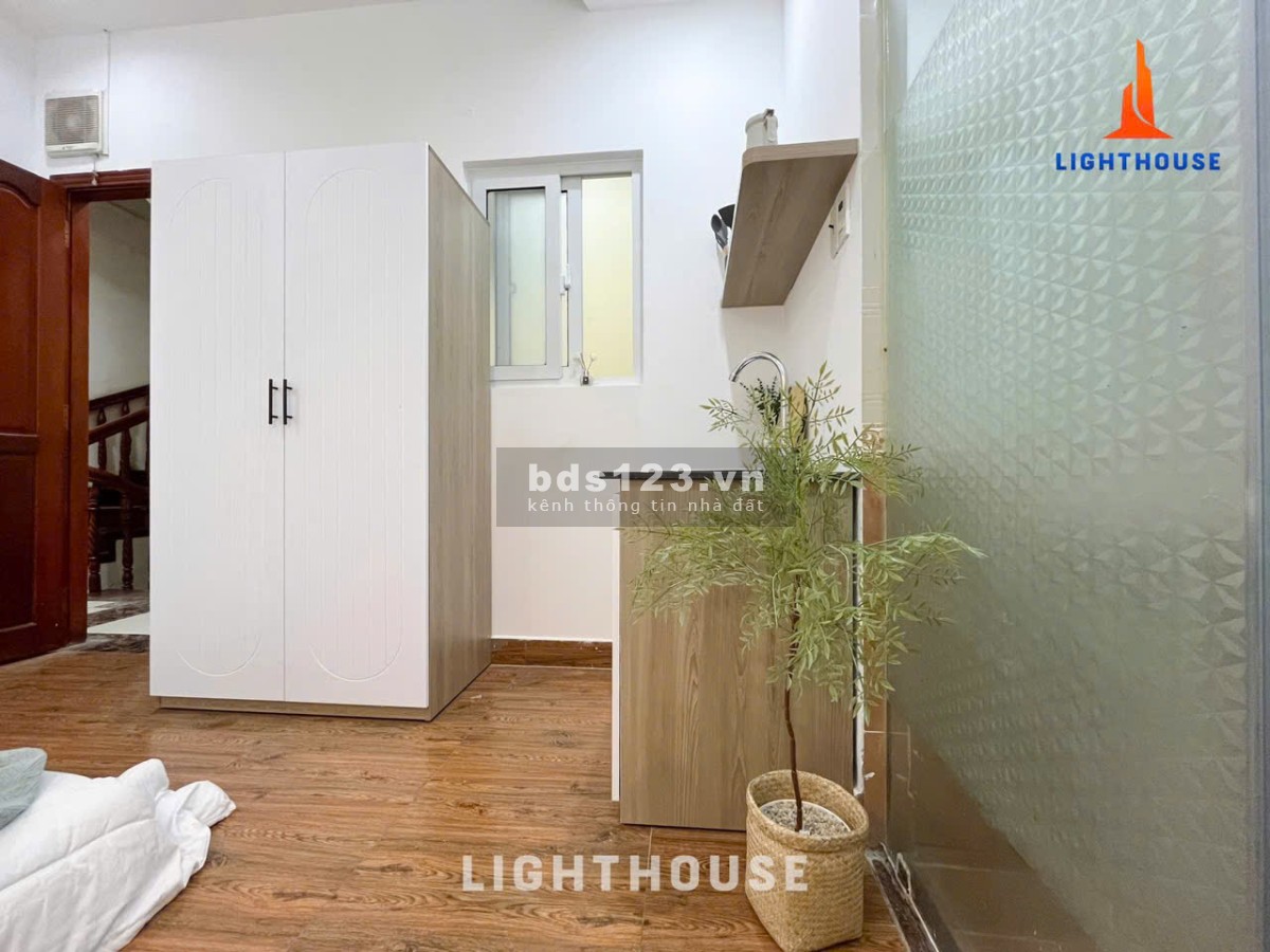 Phòng full nội thất cửa sổ thoáng ngay Lotte Tân Bình