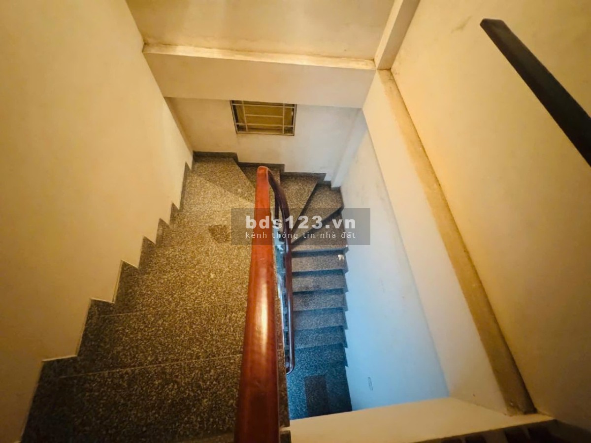 Ngõ 320 Khương Đình _ OTO Đỗ Ngày Đêm _ 48M2x 4 Tầngx MT 5,7m Chỉ 6,8 Tỷ