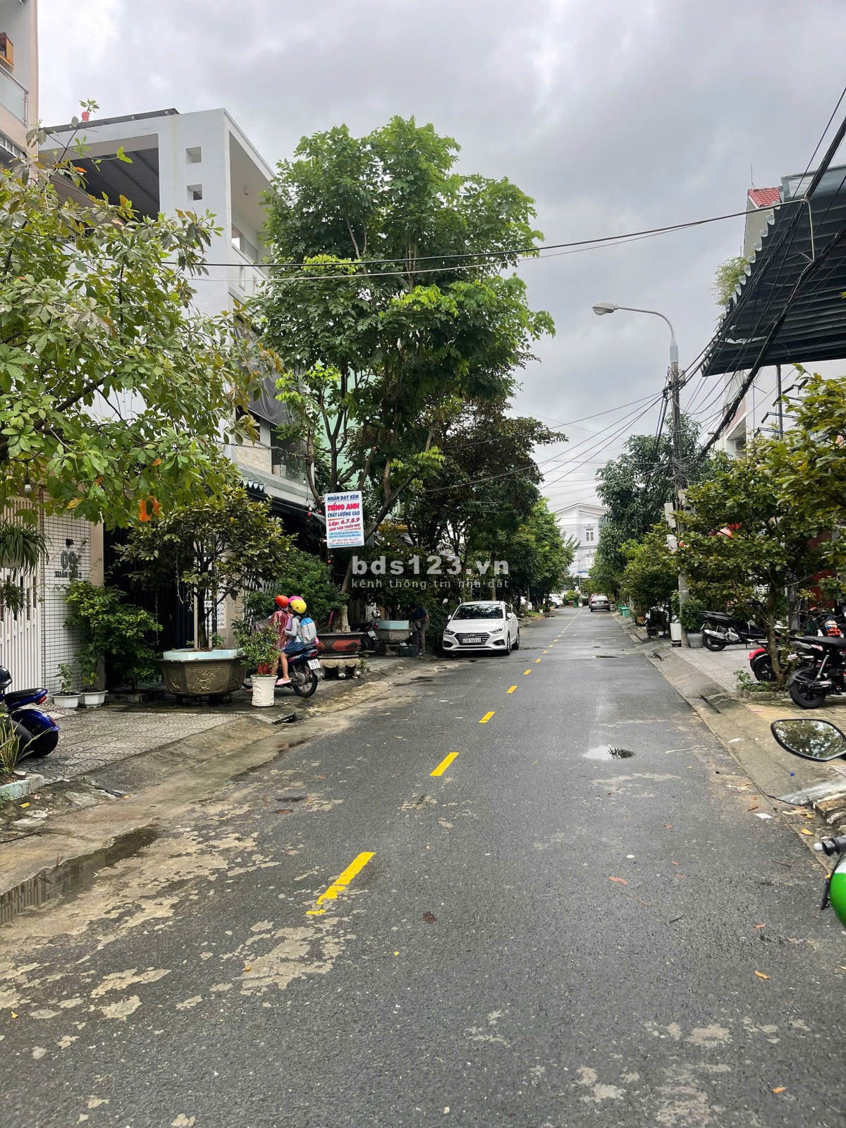 Cho thuê nhà 3 tầng mặt phố đường Xuân Đán 2, giá cực chất 12 triệu VND, 91M2