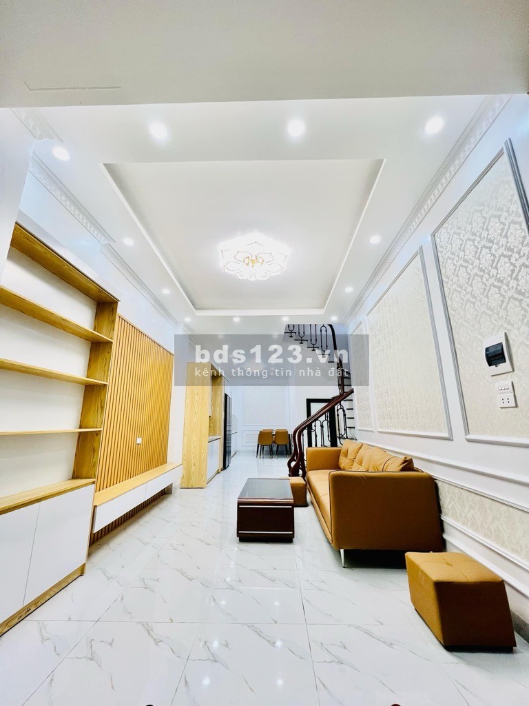 Nhà hiếm Ngõ Văn Chương, view hồ, nội thất đẹp, 60m mặt đường, giá nhỉnh 6 tỷ