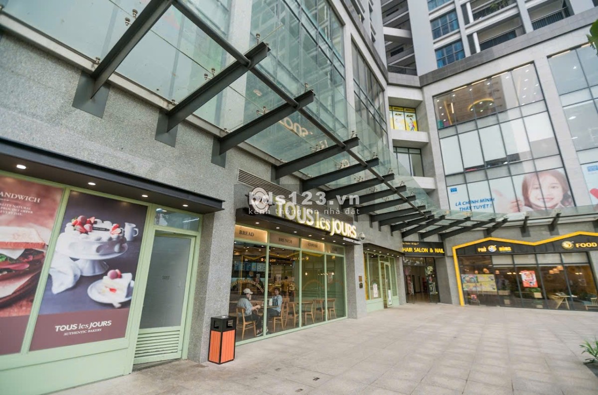 Bán gấp căn 2 ngủ 2wc nội thất cơ bản nhà đẹp giá rẻ nhất Goldmark City - 136 Hồ Tùng Mậu