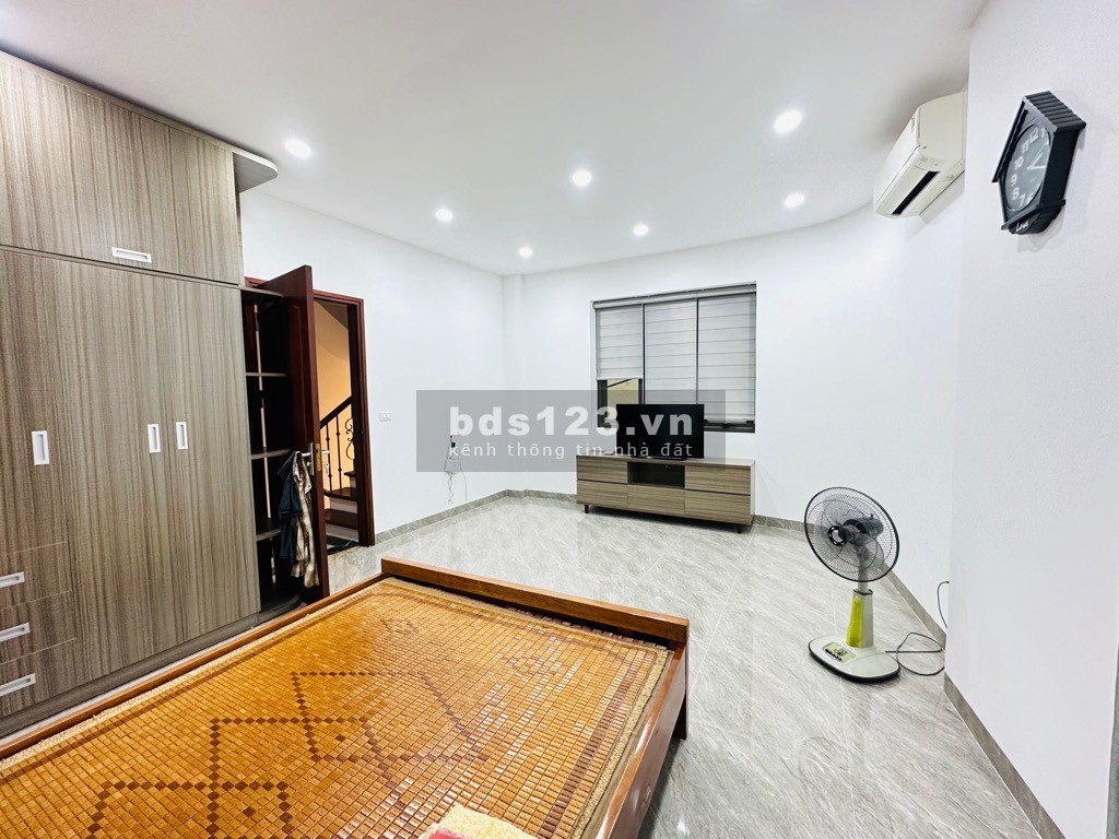 Ngõ 144 Quan Nhân, nhà 3 mặt thoáng - Sổ nợ hậy - Ngõ ô tô lý thuyết