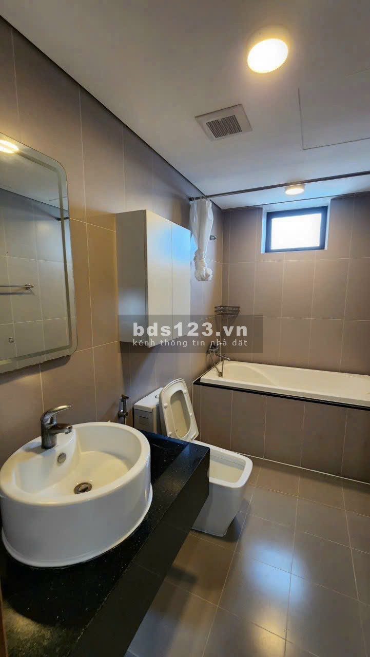 Chính chủ bán gấp căn góc 2 ngủ trục hoa hậu nhà đẹp giá rẻ nhất Goldmark City - 136 Hồ Tùng Mậu