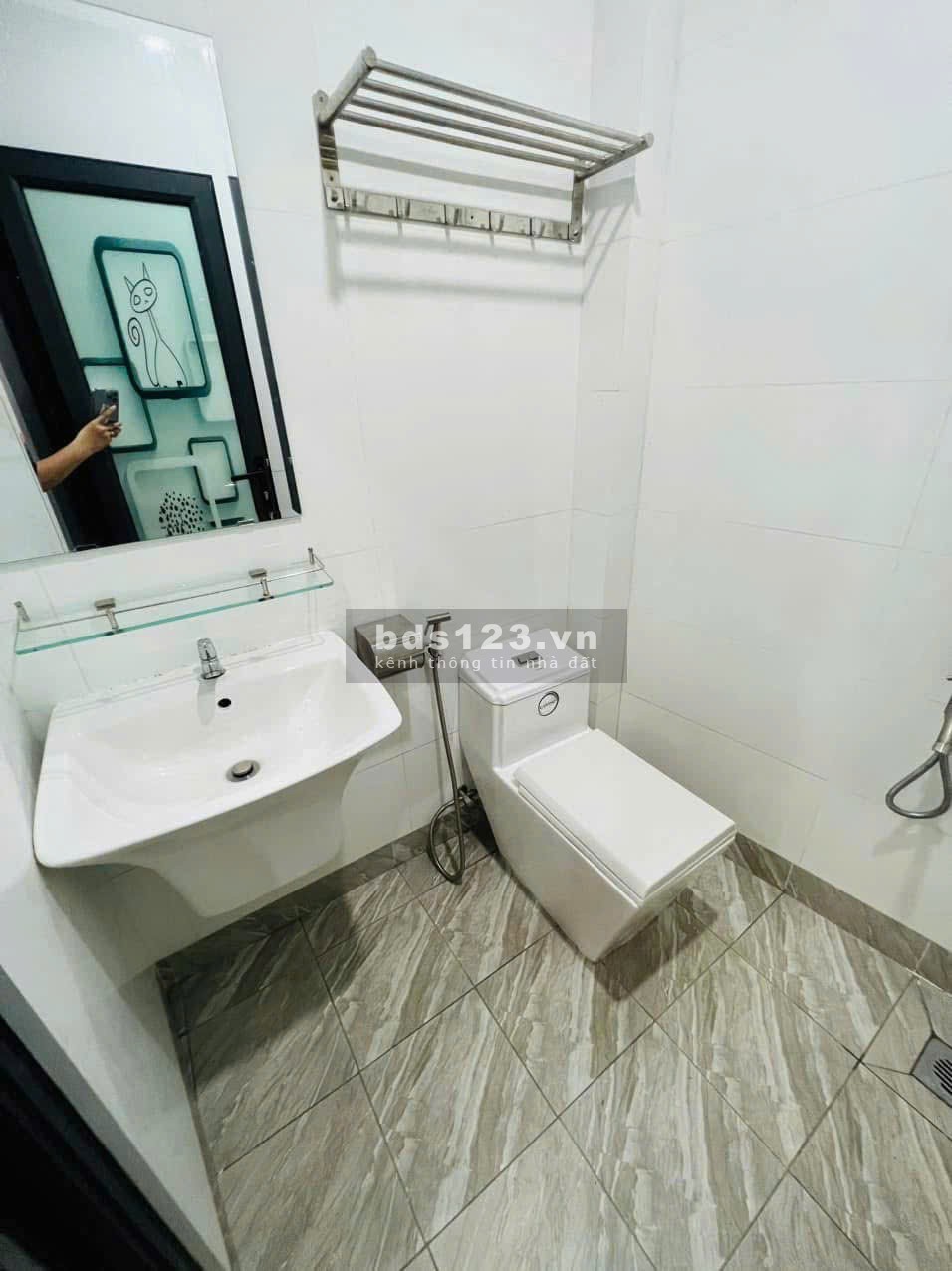 Cho thuê CHDV, Studio 18m2, NT cao cấp, Cao Thắng, P11, Q10, 4tr5/tháng.