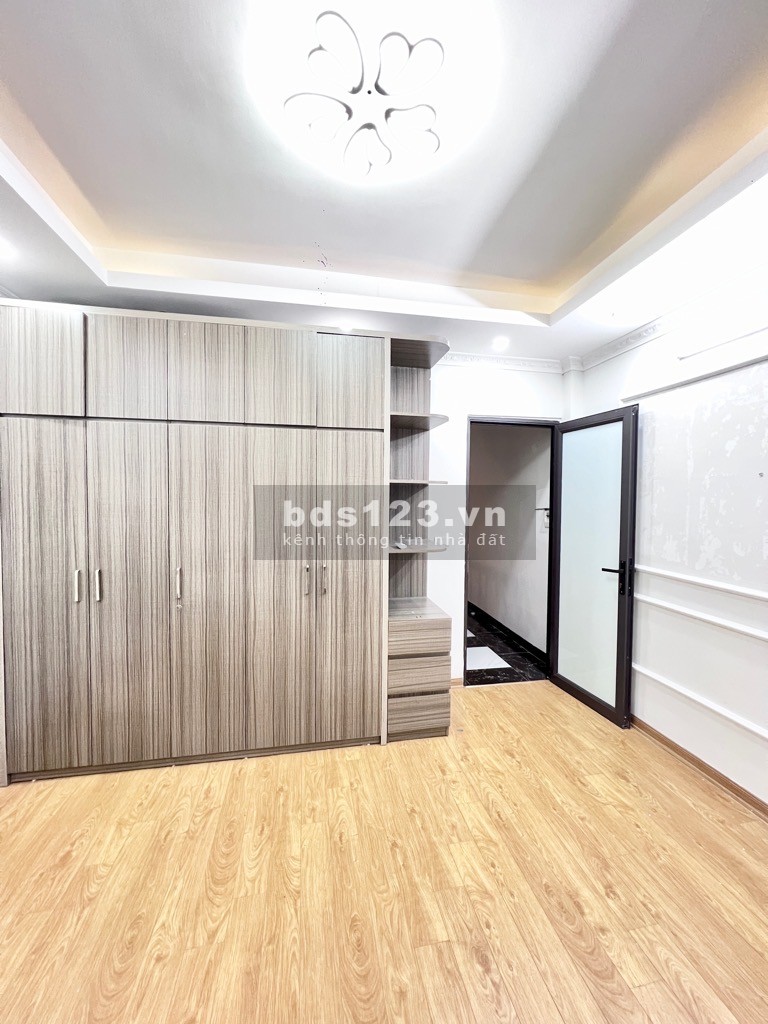 Gấp - Hiếm - Bán nhà Tam Trinh - Hoàng Mai, 30/65m2, 5T - 4,7 tỷ.