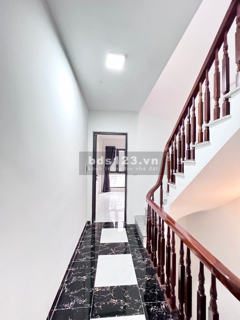 Gấp - Hiếm - Bán nhà Tam Trinh - Hoàng Mai, 30/65m2, 5T - 4,7 tỷ.