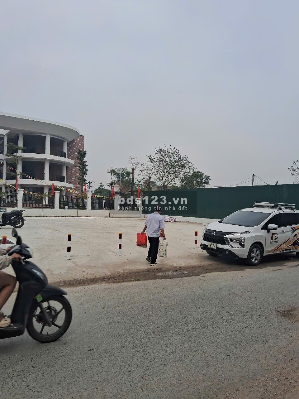 Săn nhà đón tết, Quang Tiến lo hết, chỉ ngoài 5,5 tỏi có ngay nhà kế cận Vinmat , tiện ích vô vàn
