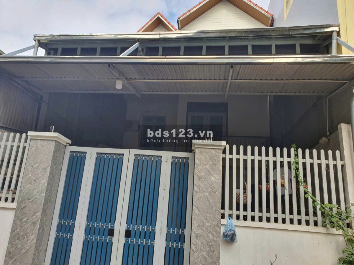 Cần bán gấp căn nhà tại Chúc Sơn, Chương Mỹ, Hà Nội