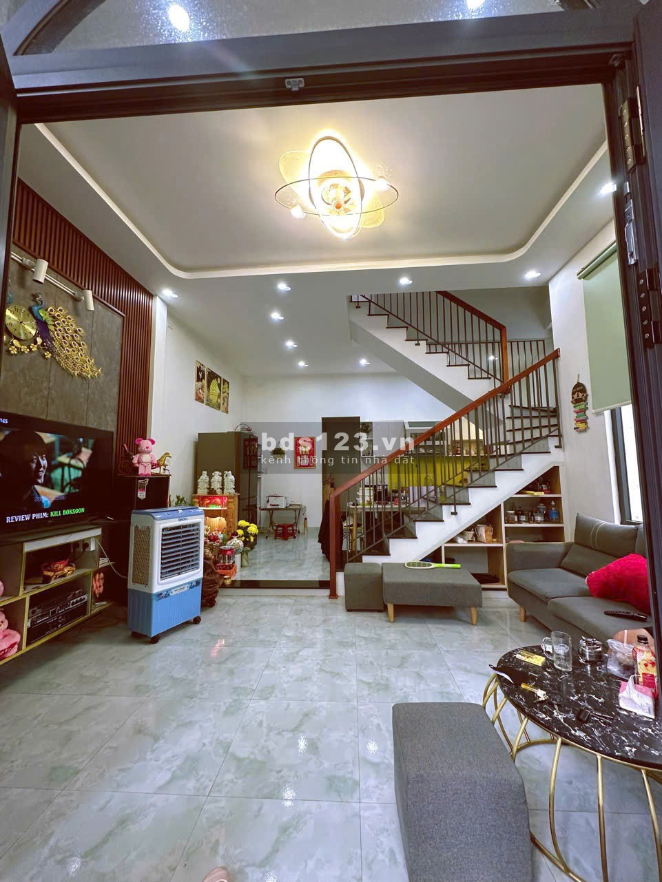 Bán gấp nhà 2 tầng kiên cố, mới, nở hậu, nhà hai mặt kiệt 5M, ô tô thông, tại Nam Cao, Liên Chiểu