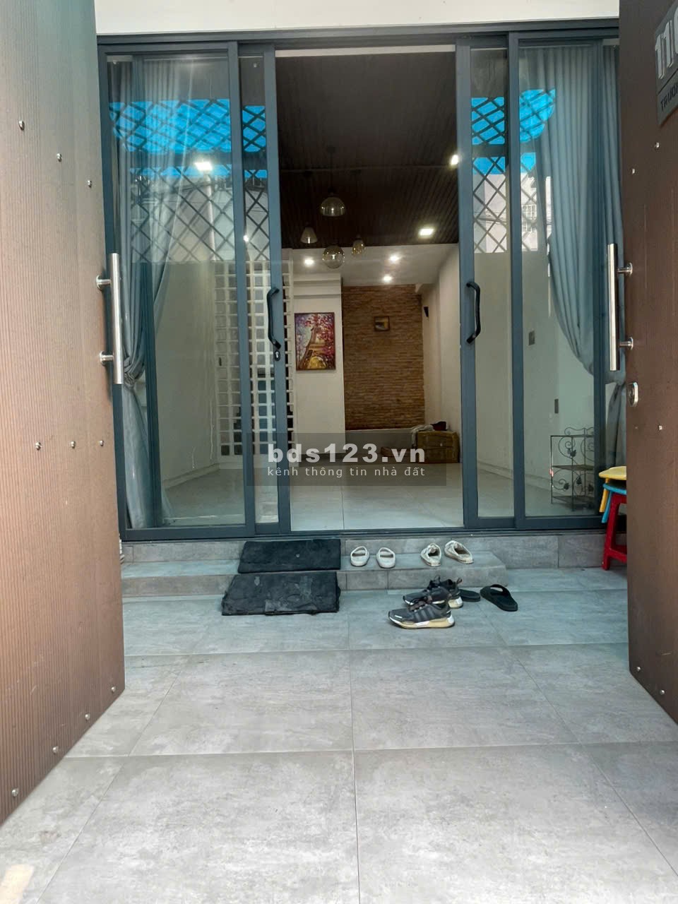 Nhà trương thị hoa, Q12, DT: 4.2 x 11, đúc 2 lầu, 2PN, 3WC, giá 8.5tr