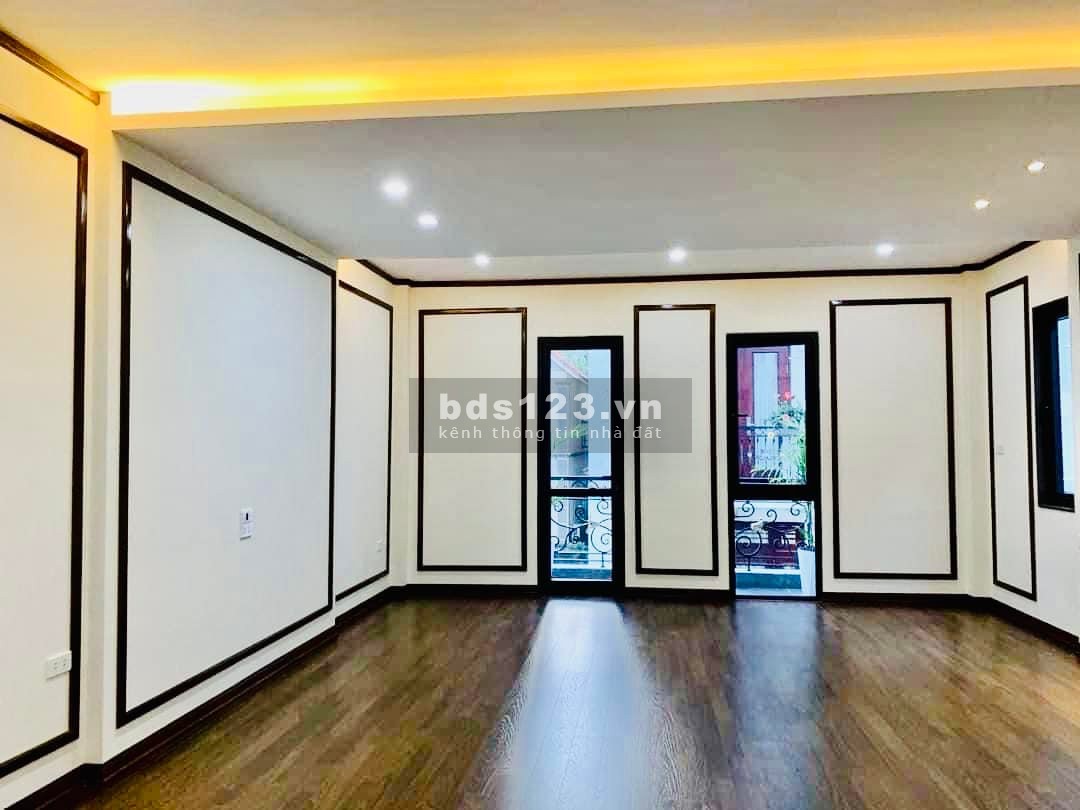 Nam Từ Liêm 40m2 Nhỉnh 6 Tỷ nhà mới về ở ngay – Full nội thất – Ngõ ô tô tránh – Kinh Doanh
